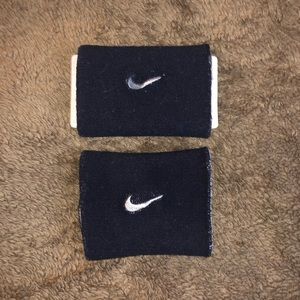NIKE WRISTBANDS